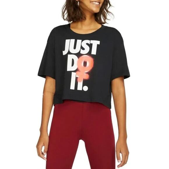 Nike Women T Shirt Medium Black Cropped Just Do It Logo Spray Paint Feminine Tee - Picture 9 of 10